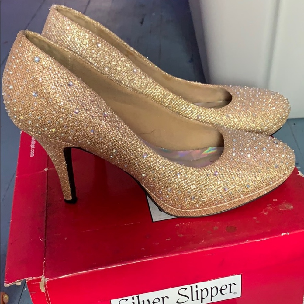 Heels - Picture 2 of 2